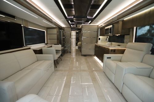 2027 Tiffin Motor Homes Zephyr 45PZ