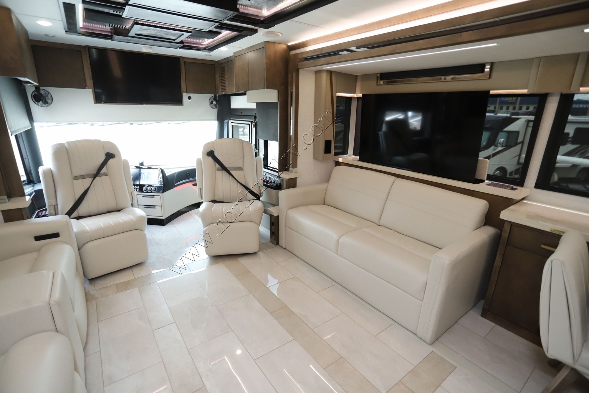 New 2027 Tiffin Motor Homes Zephyr 45PZ Class A  For Sale