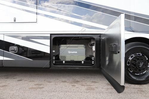 2027 Tiffin Motor Homes Zephyr 45PZ