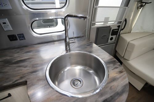 2018 Airstream Intl Serenity 27FBT