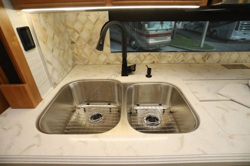 2027 Tiffin Motor Homes Allegro Bus 40IP