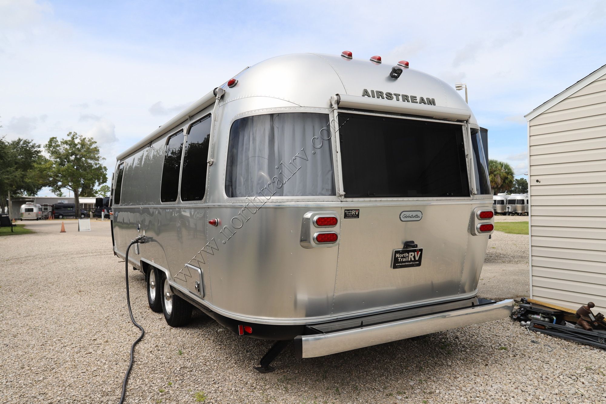 Used 2022 Airstream Globetrotter 27FBQ Travel Trailer  For Sale