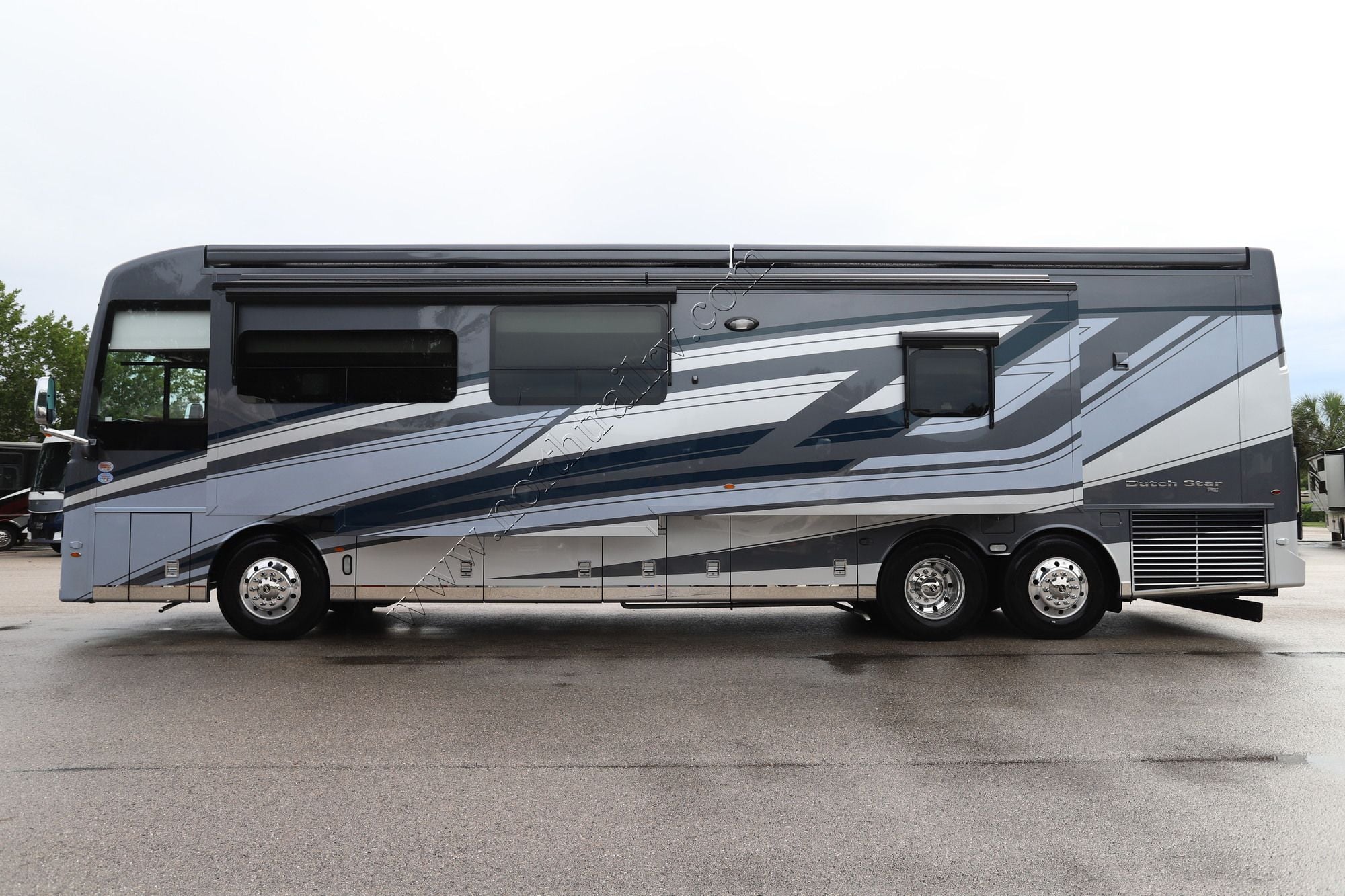 Used 2026 Newmar Dutch Star 4081 Class A  For Sale