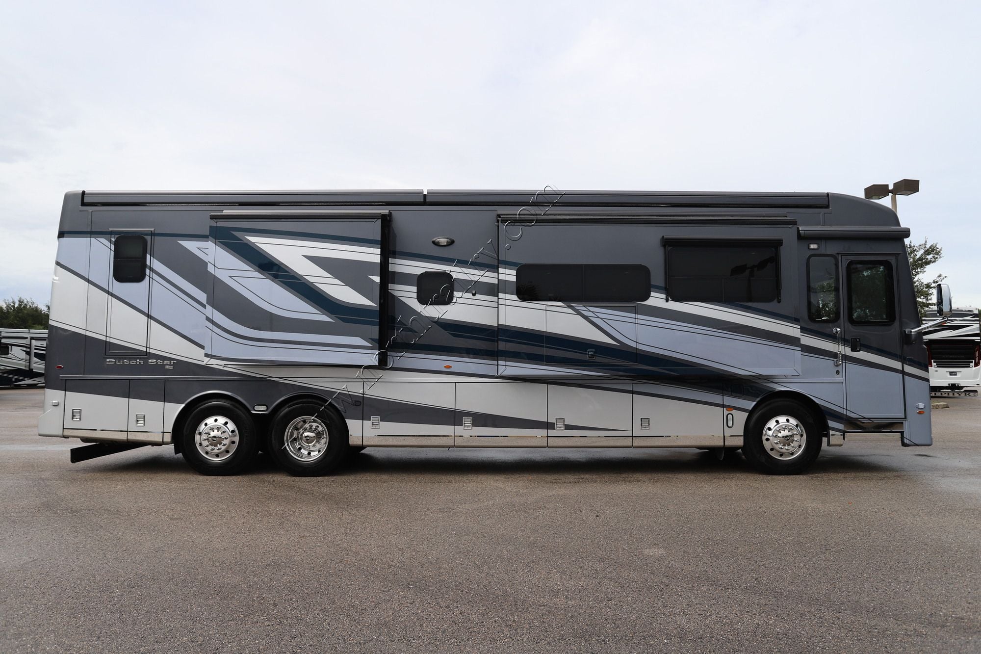 Used 2026 Newmar Dutch Star 4081 Class A  For Sale