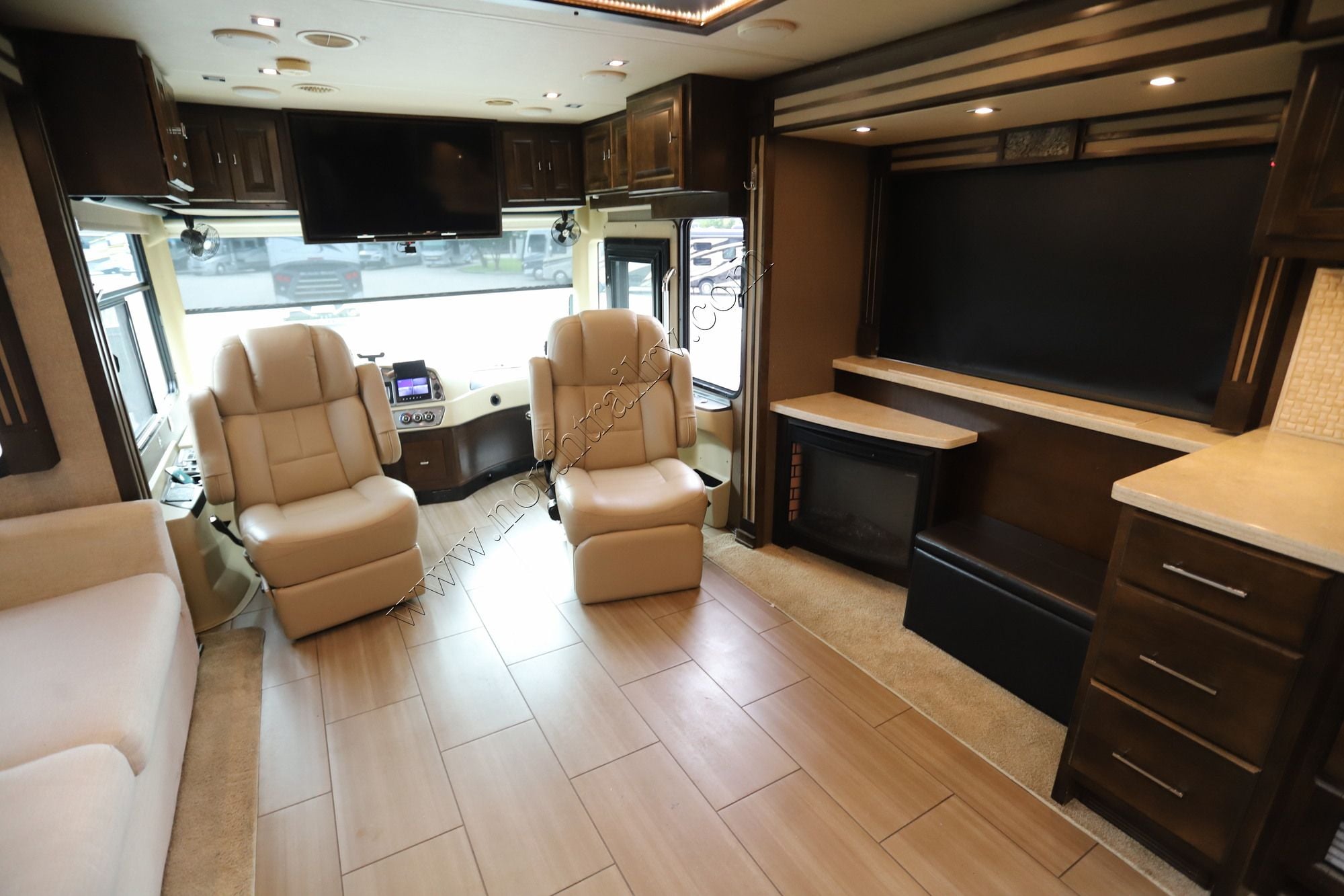 Used 2019 Tiffin Motor Homes Allegro Red 37BA Class A  For Sale
