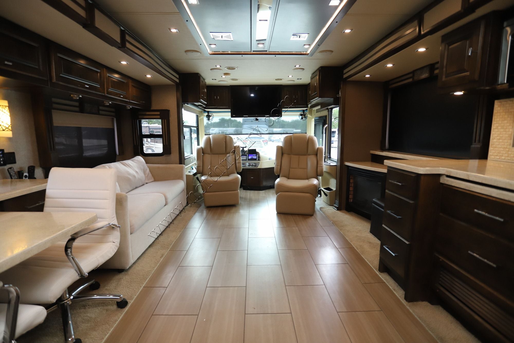 Used 2019 Tiffin Motor Homes Allegro Red 37BA Class A  For Sale