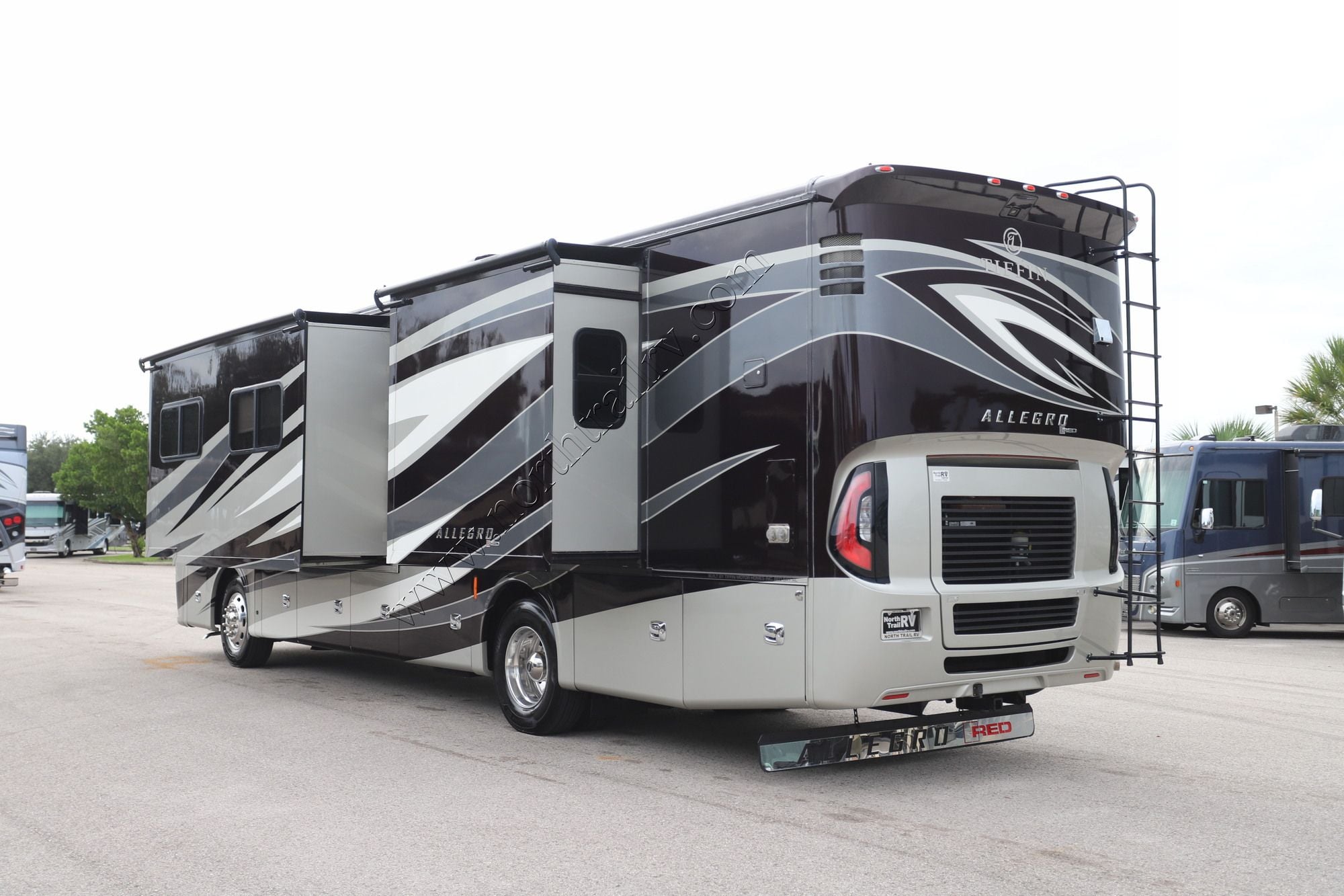 Used 2019 Tiffin Motor Homes Allegro Red 37BA Class A  For Sale