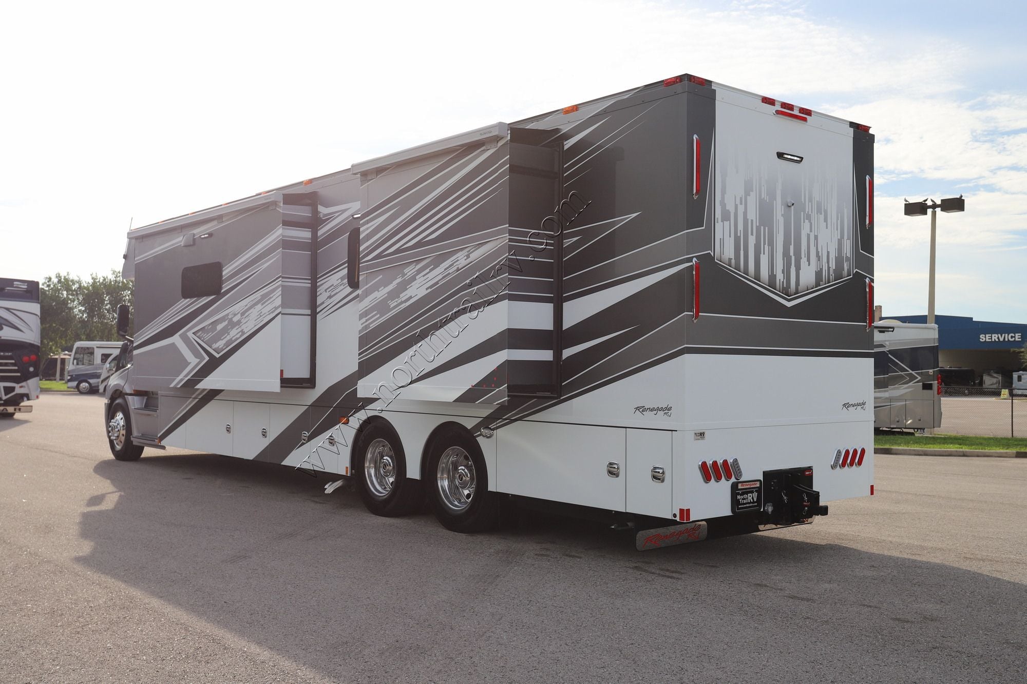 New 2027 Renegade Rv Classic 43CMD Super C  For Sale