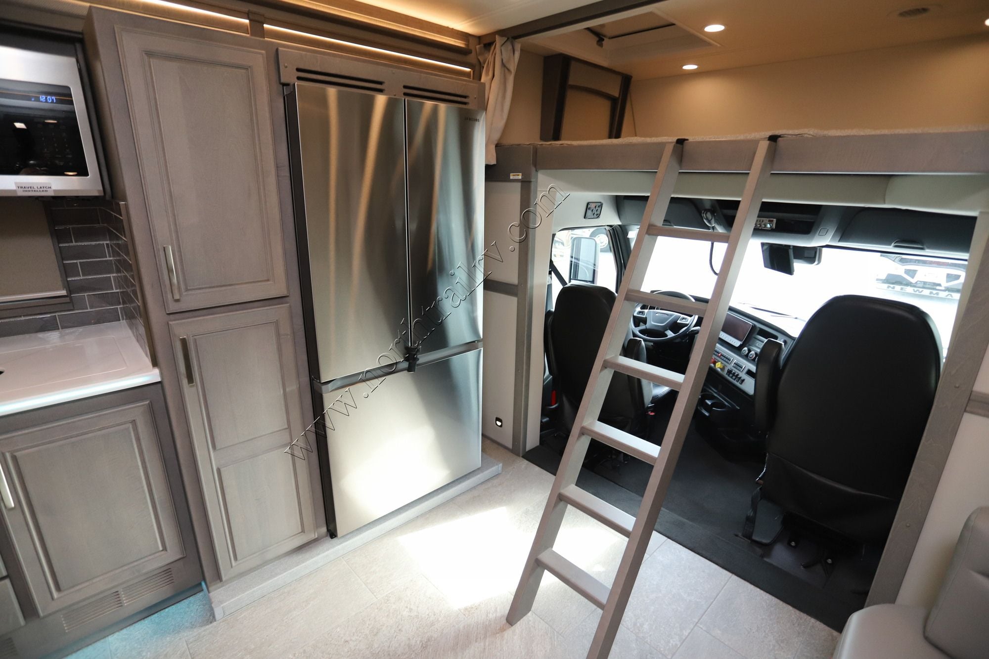 New 2027 Renegade Rv Classic 43CMD Super C  For Sale