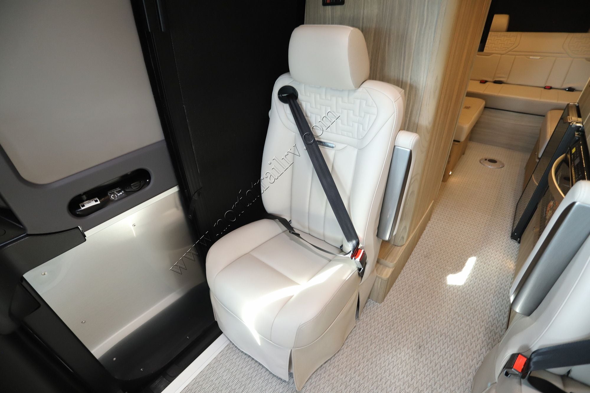 New 2027 Airstream Interstate 24GL  Class B  For Sale