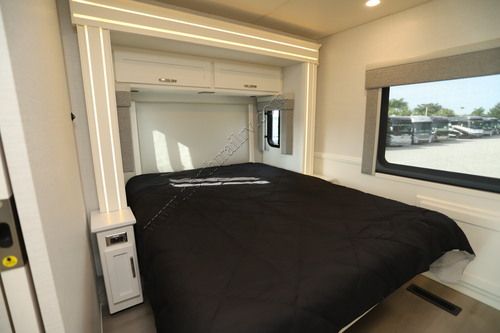 2025 Newmar Bay Star Sport 3014