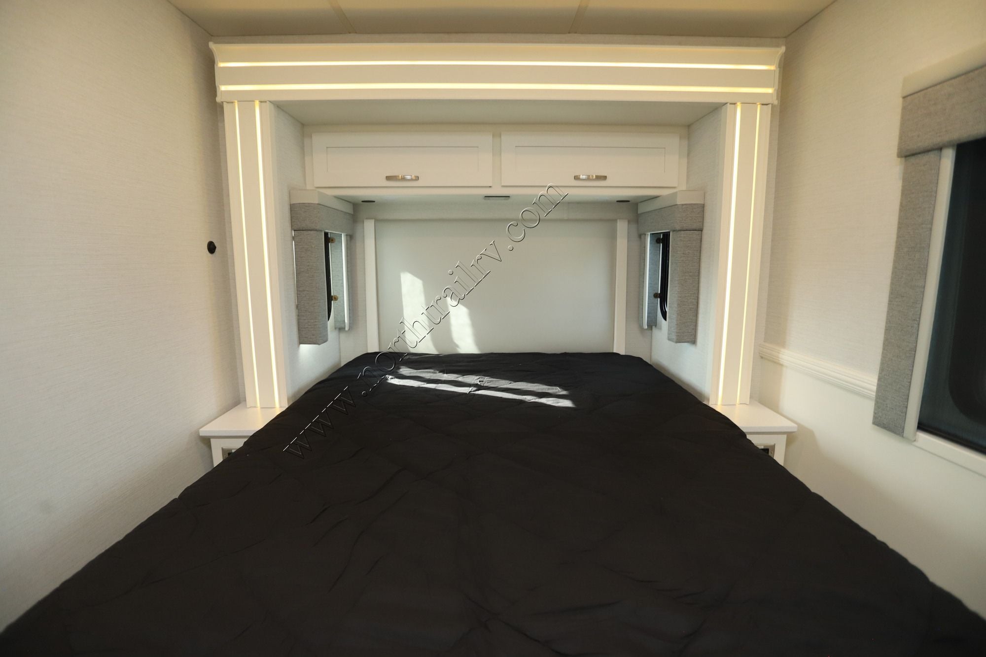 Used 2025 Newmar Bay Star Sport 3014 Class A  For Sale