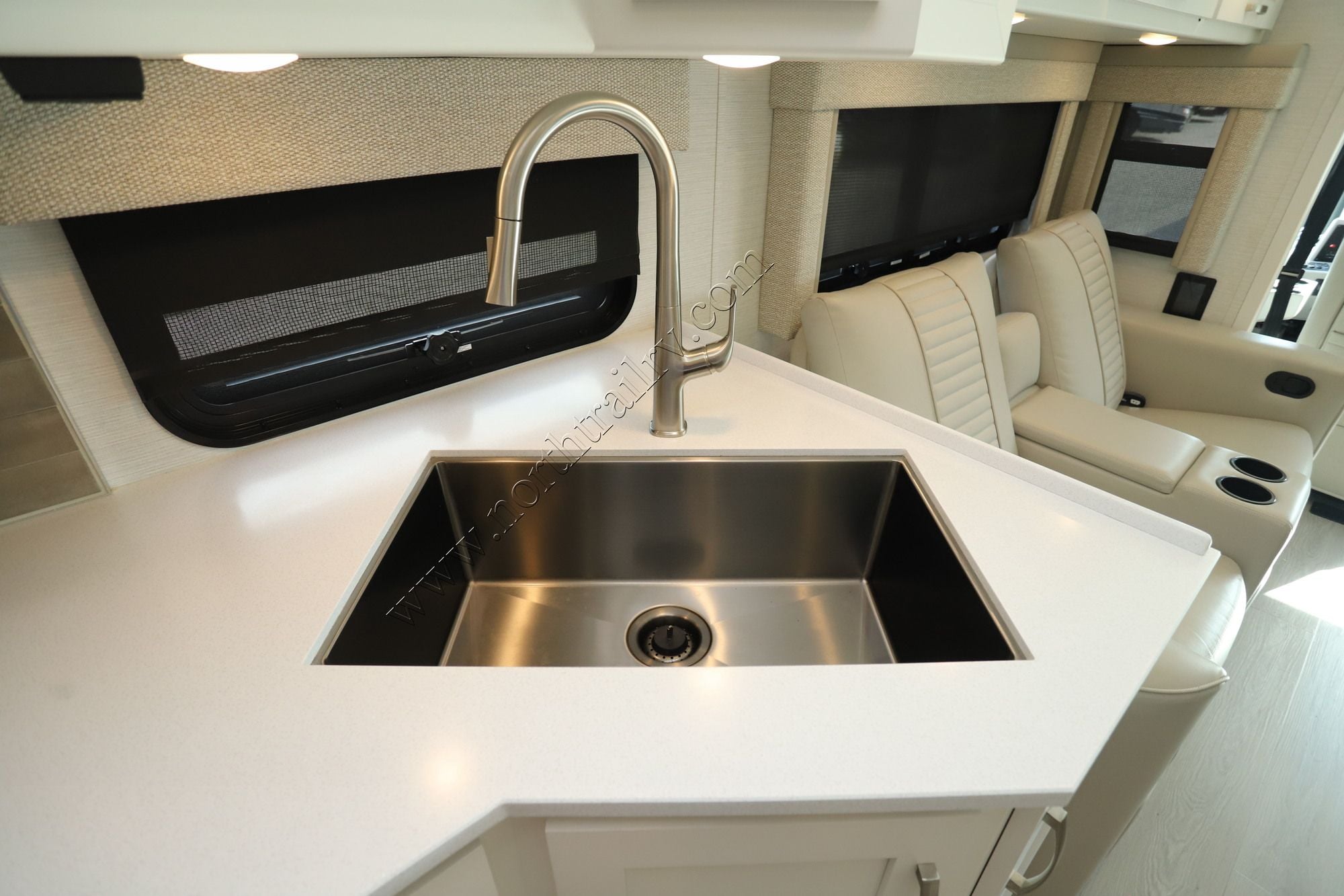 Used 2025 Newmar Bay Star Sport 3014 Class A  For Sale