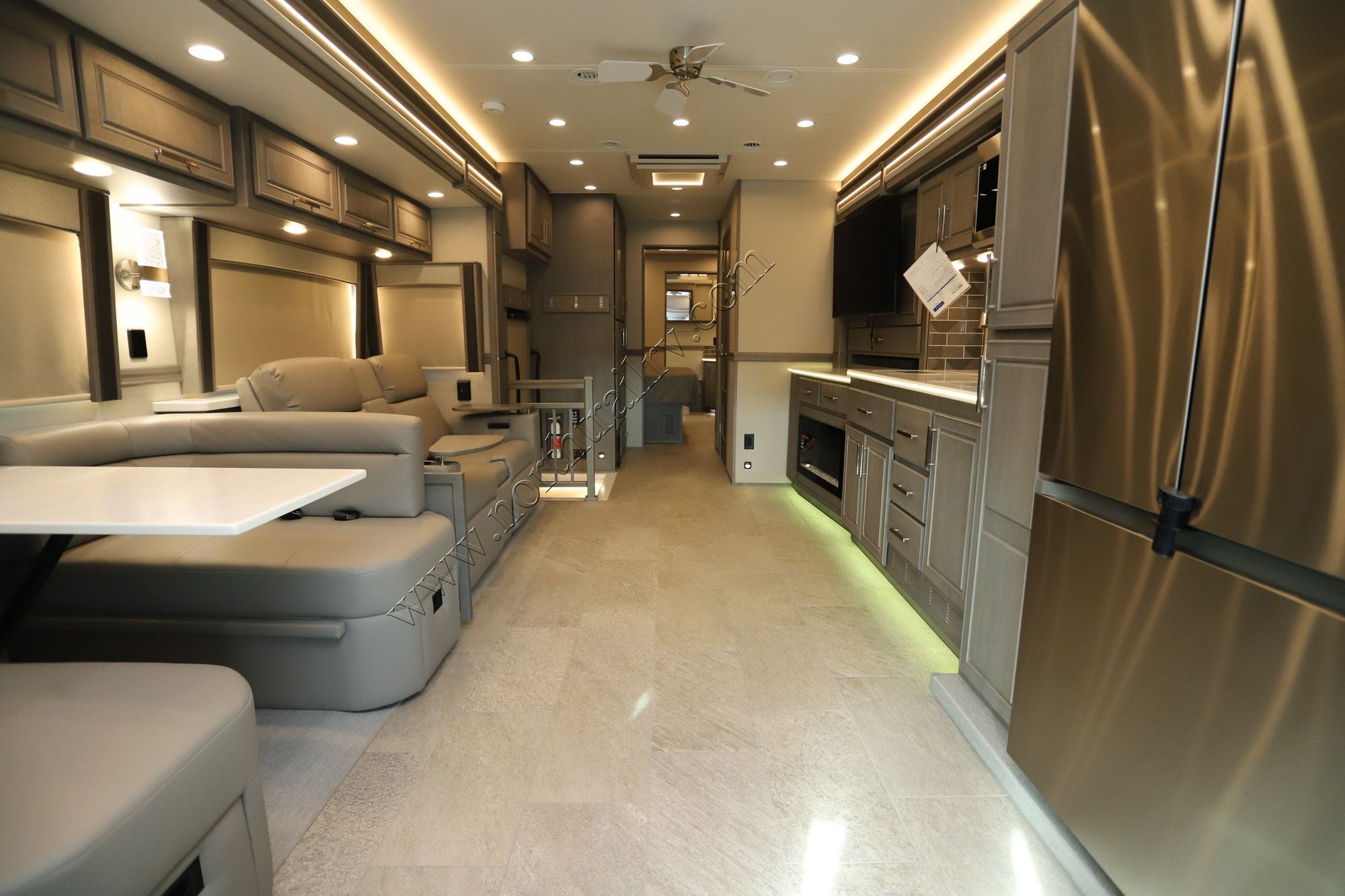 New 2027 Renegade Rv Classic 43CMD Super C  For Sale