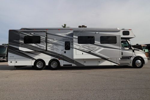 2027 Renegade Rv Classic 43CMD
