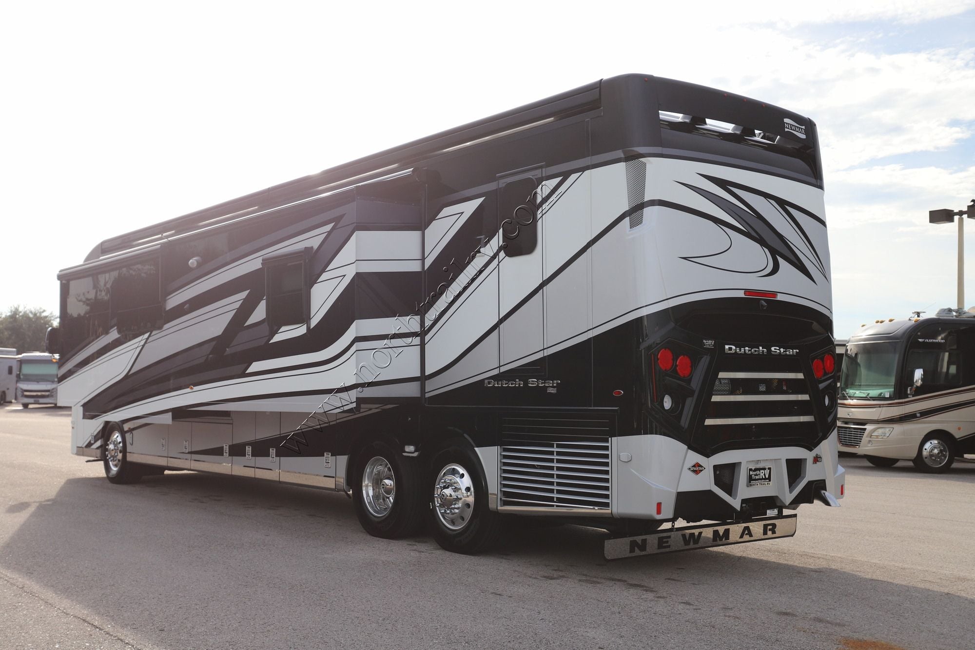 Used 2026 Newmar Dutch Star 4325 Class A  For Sale