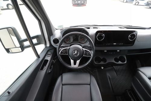 2021 Entegra Qwest 24L