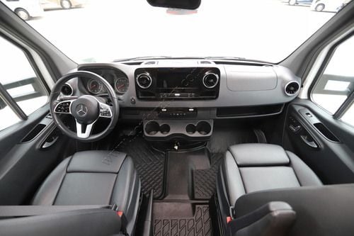 2021 Entegra Qwest 24L