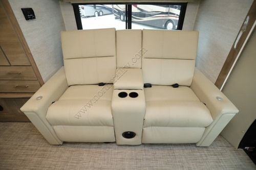 2021 Entegra Qwest 24L