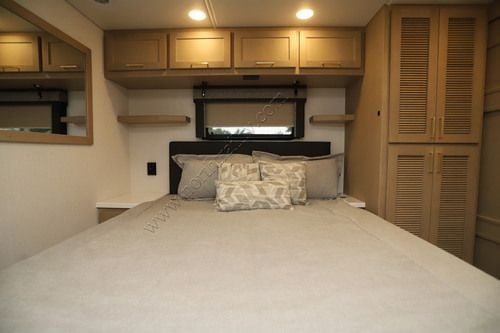 2027 Renegade Rv Valencia 39BB