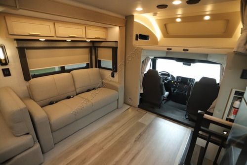 2027 Renegade Rv Valencia 39BB