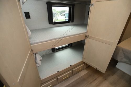 2027 Renegade Rv Valencia 39BB