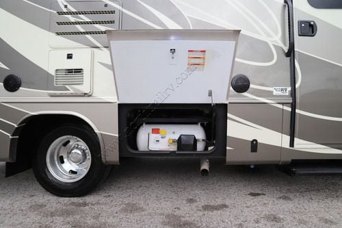 2021 Entegra Qwest 24L