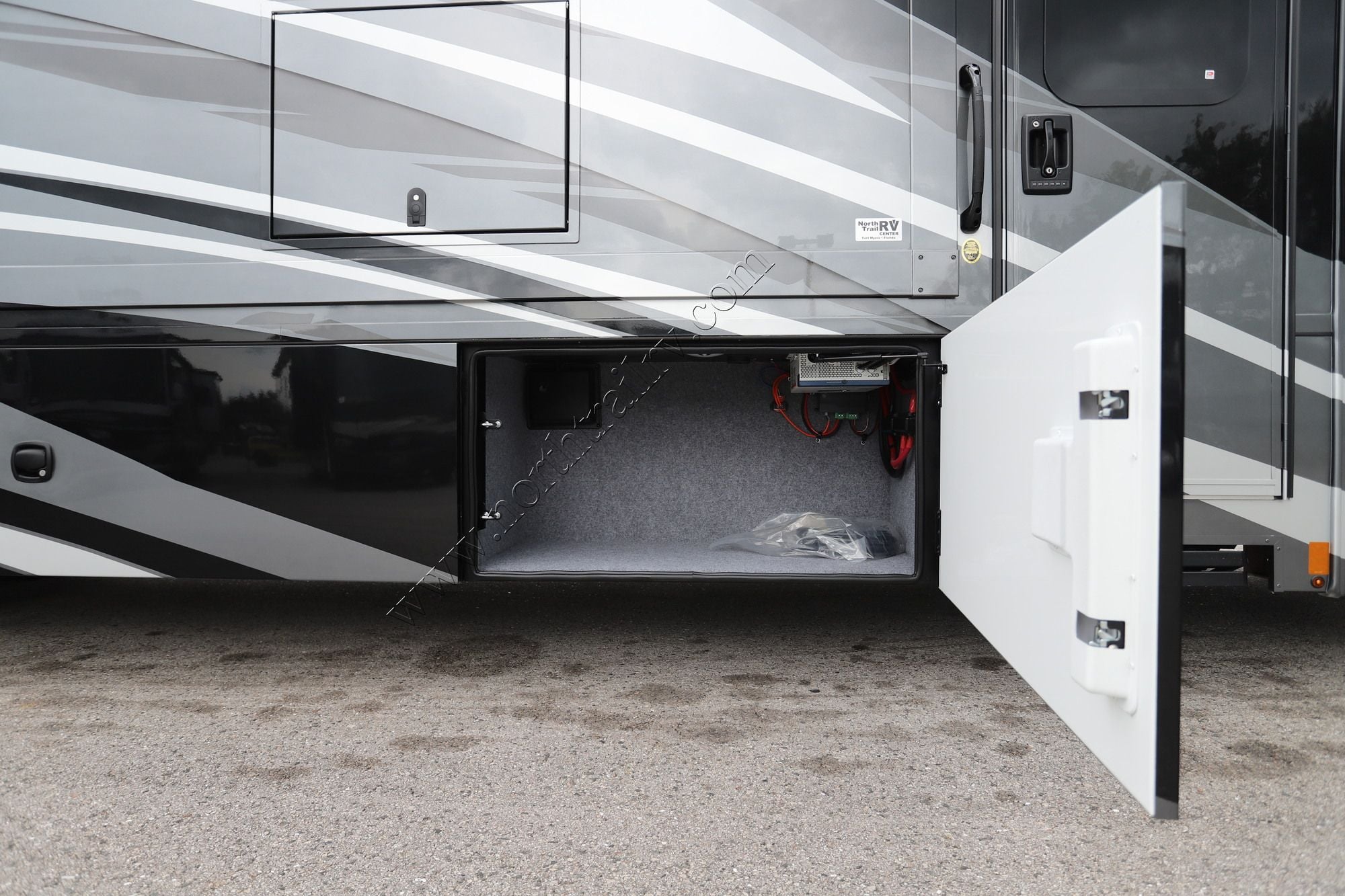 New 2027 Renegade Rv Valencia 39BB Super C  For Sale