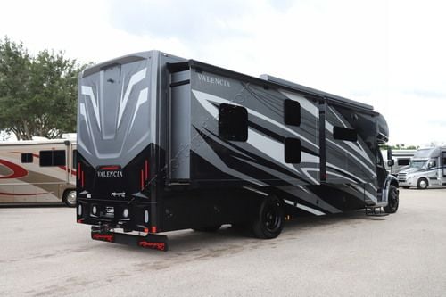 2027 Renegade Rv Valencia 39BB