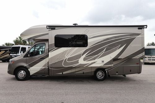 2021 Entegra Qwest 24L