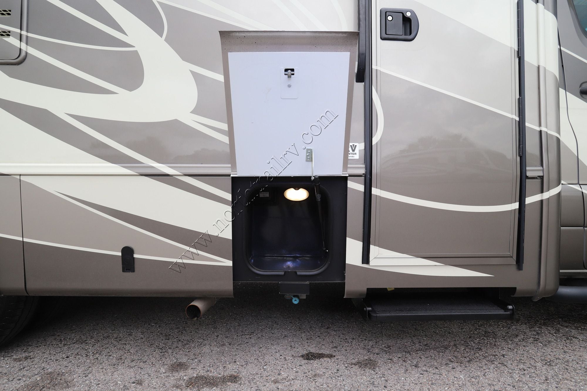 Used 2021 Entegra Qwest 24L Class C  For Sale