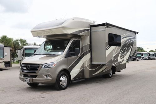 2021 Entegra Qwest 24L