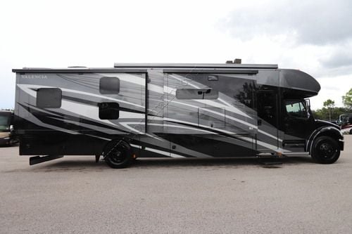 2027 Renegade Rv Valencia 39BB