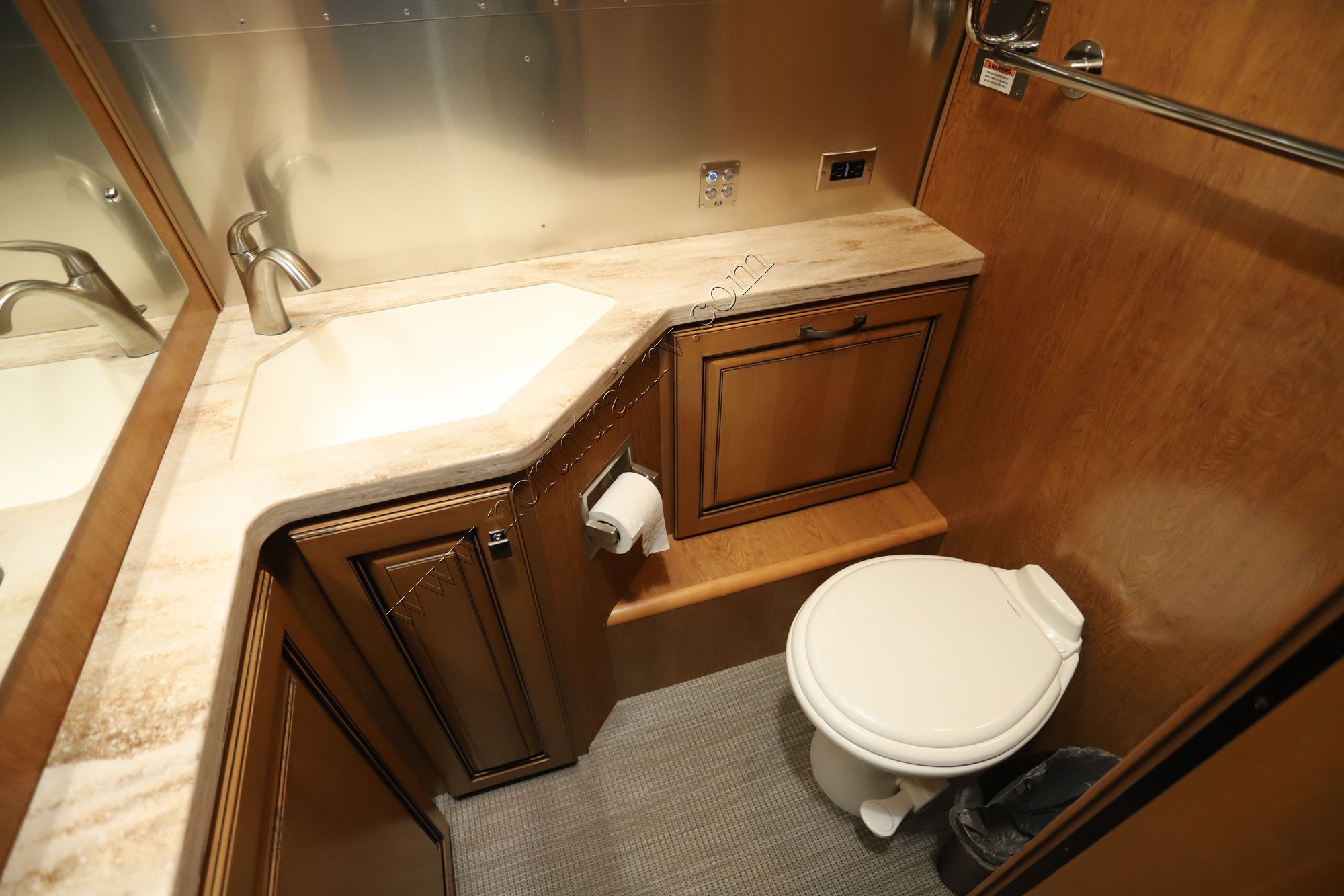 2020 Airstream Classic 30 RBQ Travel Trailer Used  For Sale