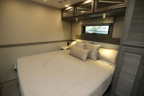 2027 Renegade Rv Verona Le 40LBH