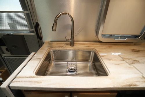 2020 Airstream Classic 30 RBQ