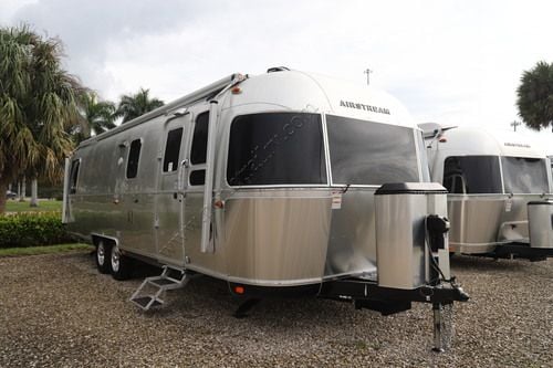 2020 Airstream Classic 30 RBQ