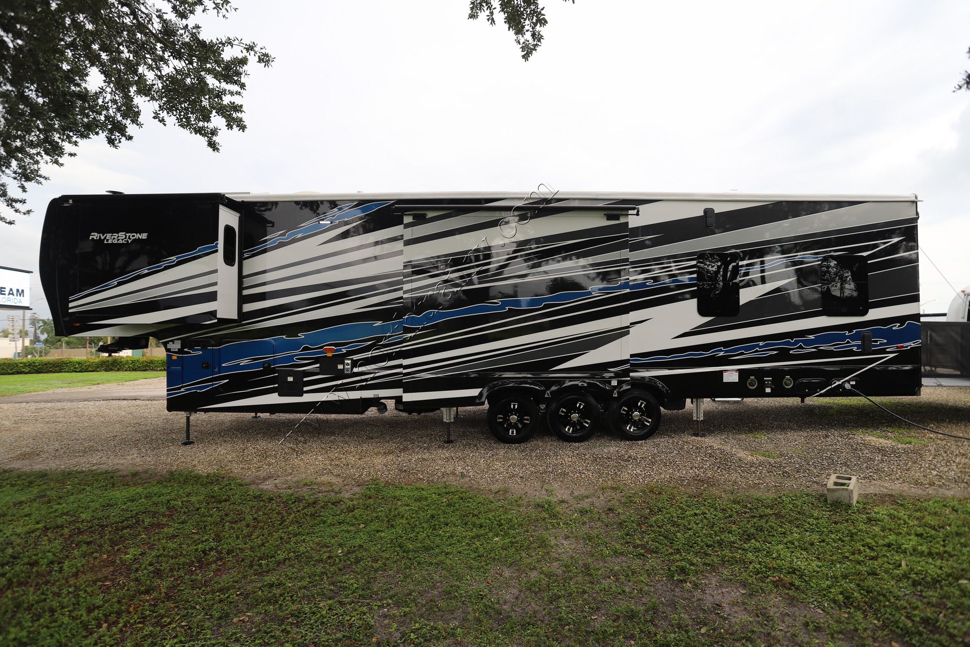 Used 2023 Forest River Riverstone 45BATH Fifth Wheel  For Sale