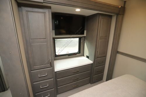 2027 Renegade Rv Verona Le 40LBH