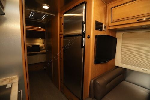 2020 Airstream Classic 30 RBQ