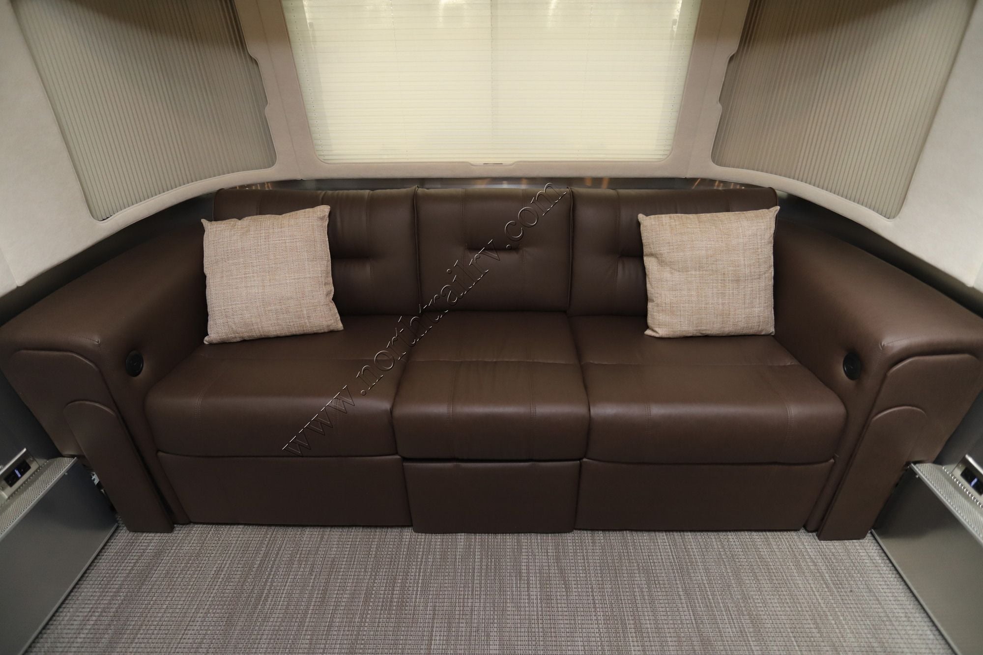 2020 Airstream Classic 30 RBQ Travel Trailer Used  For Sale