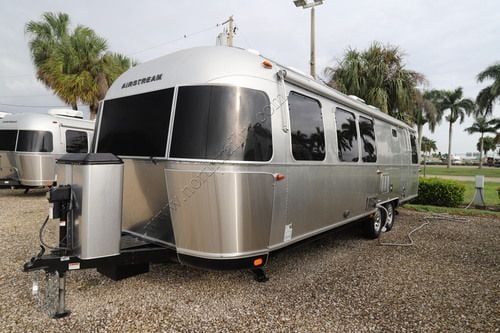 2020 Airstream Classic 30 RBQ