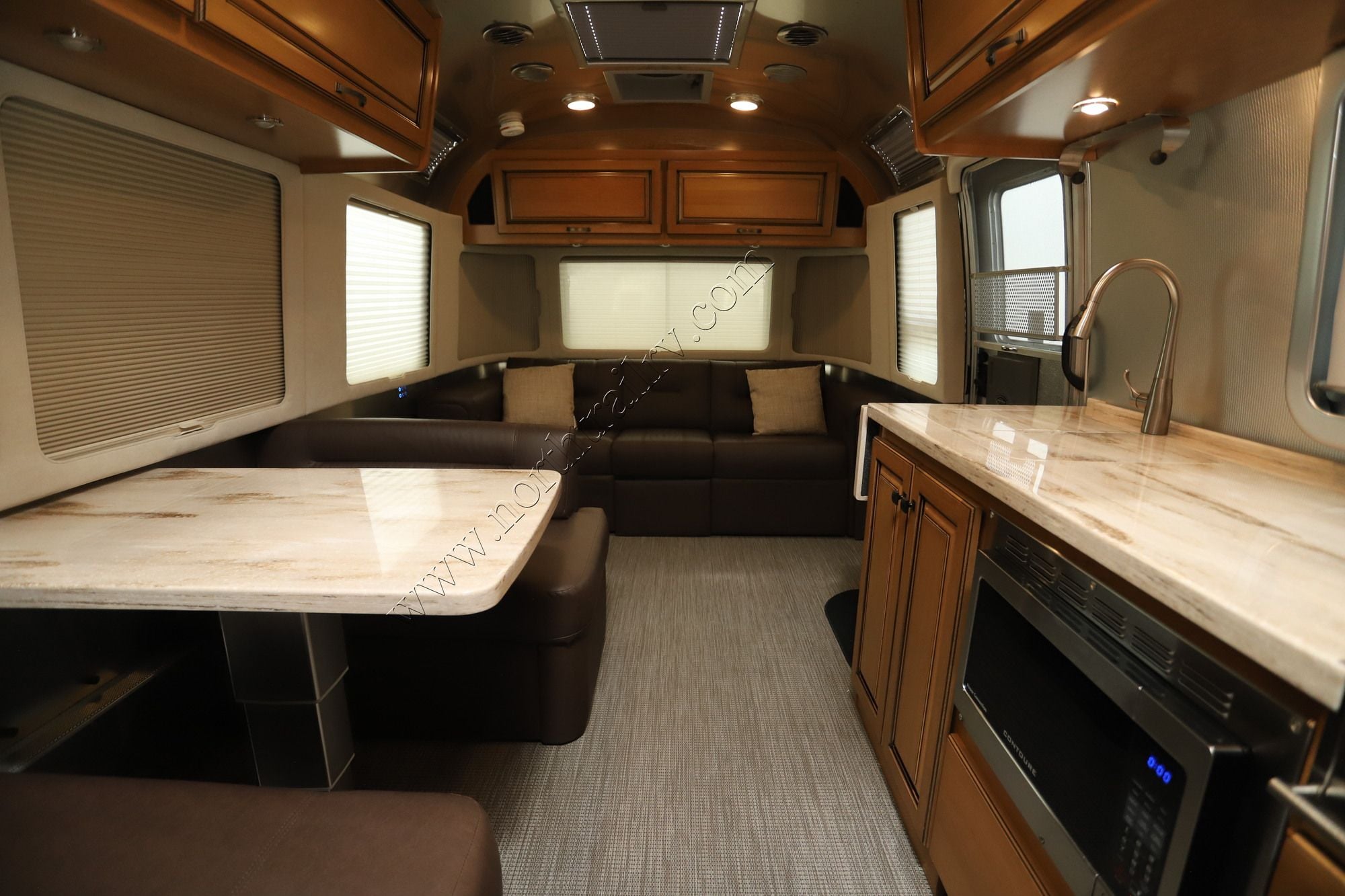 2020 Airstream Classic 30 RBQ Travel Trailer Used  For Sale