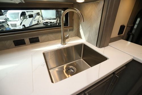 2027 Renegade Rv Verona Le 40LBH