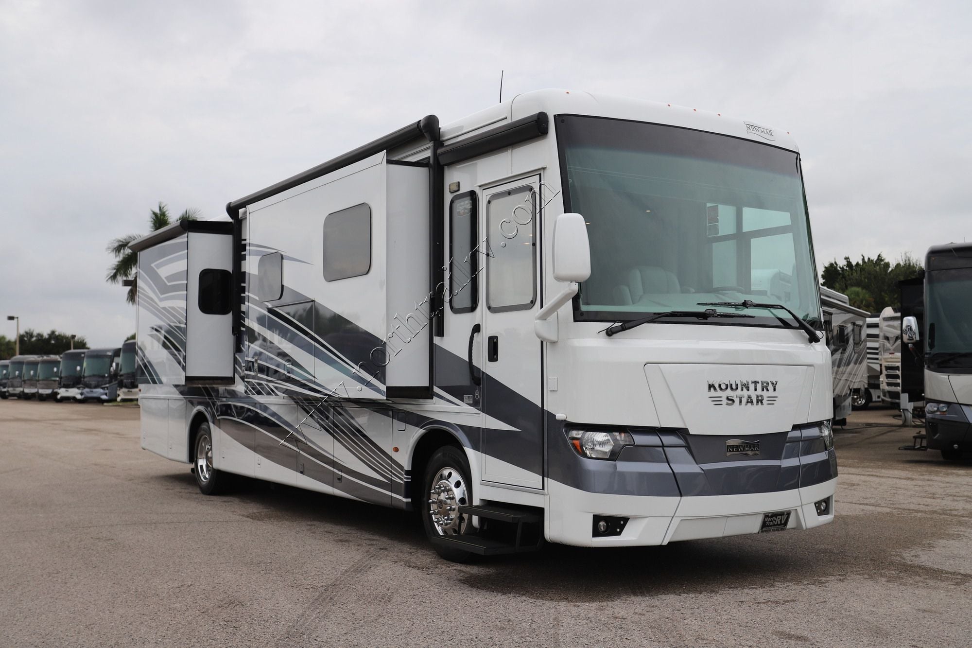 Used 2022 Newmar Kountry Star 3709 Class A  For Sale
