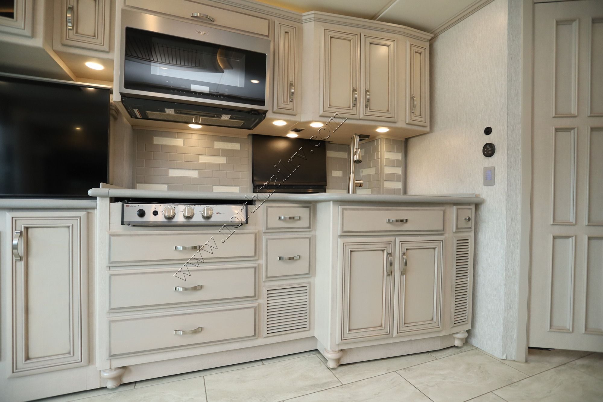 Used 2022 Newmar Kountry Star 3709 Class A  For Sale