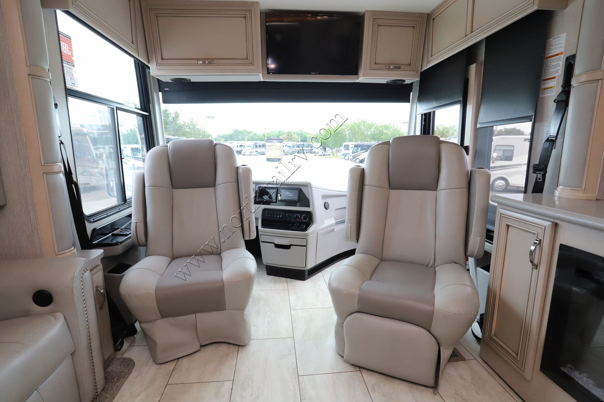 Used 2022 Newmar Kountry Star 3709 Class A  For Sale