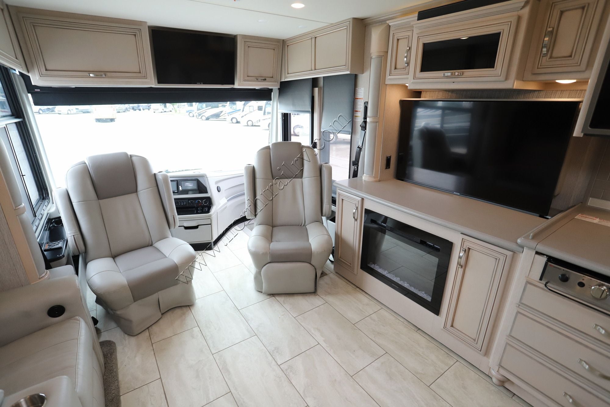 Used 2022 Newmar Kountry Star 3709 Class A  For Sale