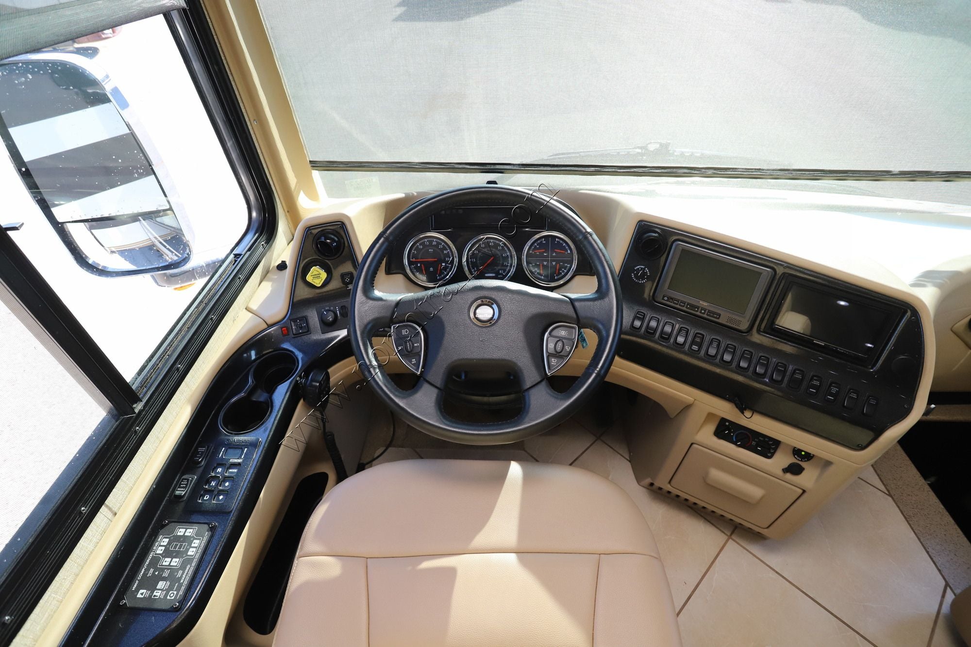 Used 2013 Newmar Dutch Star 4018 Class A  For Sale