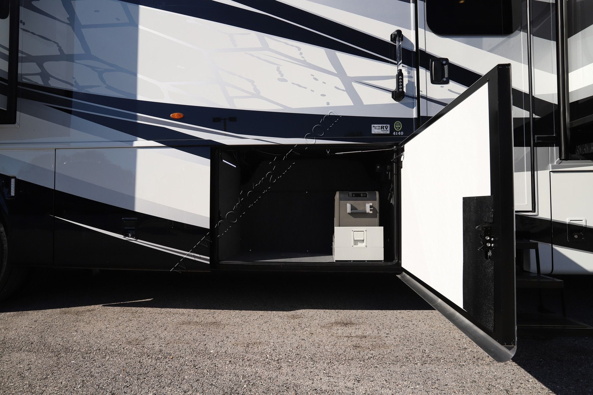 New 2027 Newmar Super Star 4140 Super C  For Sale